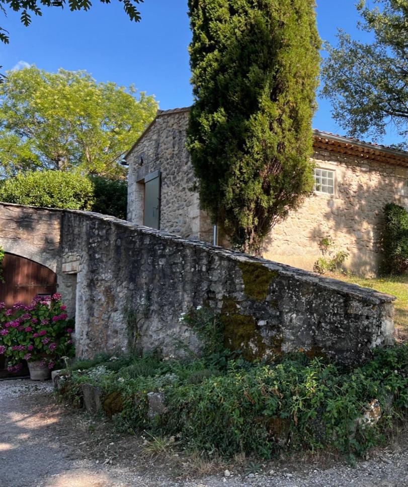 Bergerie Bed & Breakfast Montjustin Bagian luar foto